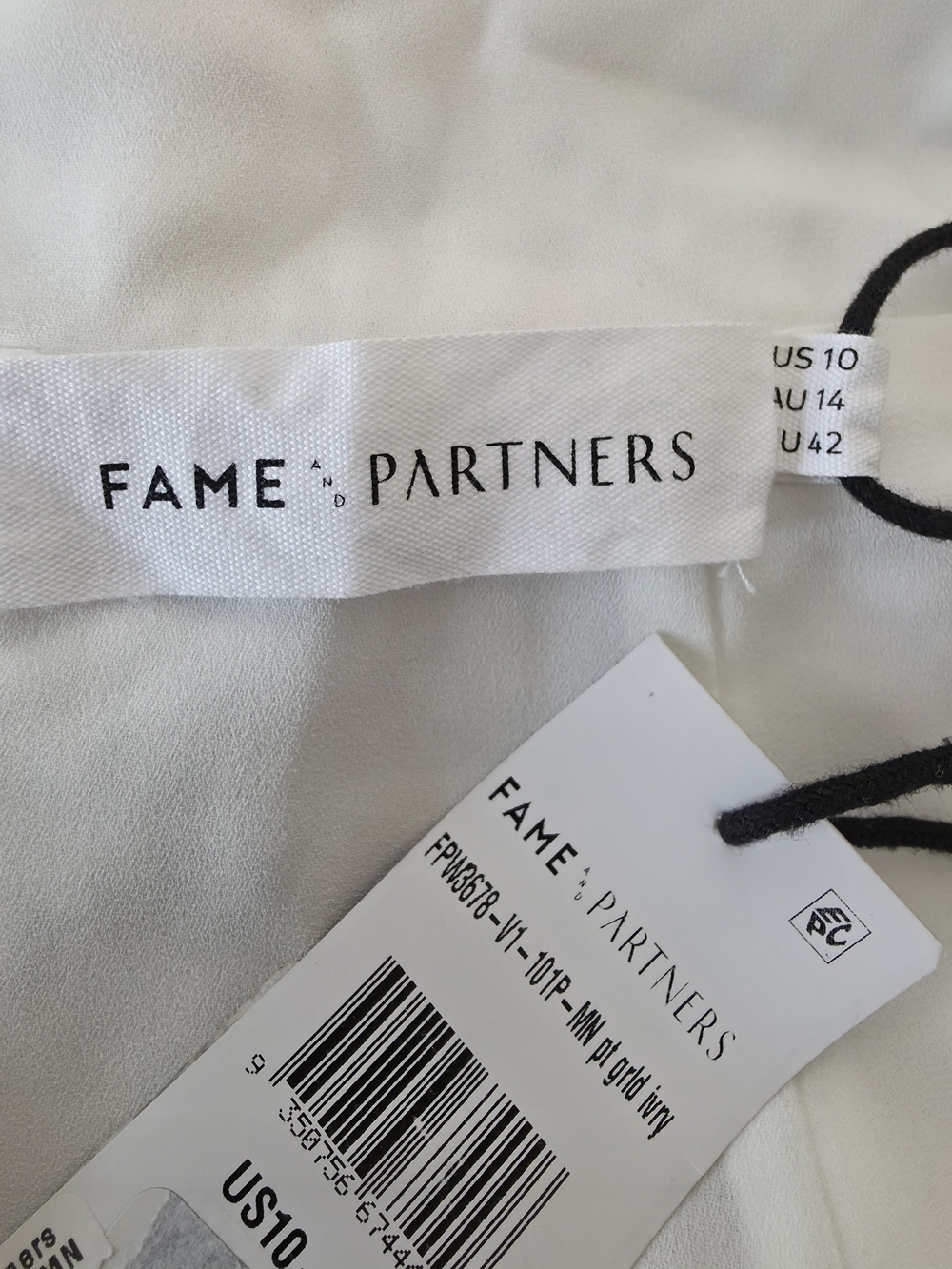 NWT Fame & Partners Ivory Floral V-Neck Puff Sleeve Dress - Size 10 - Picture 5 of 8